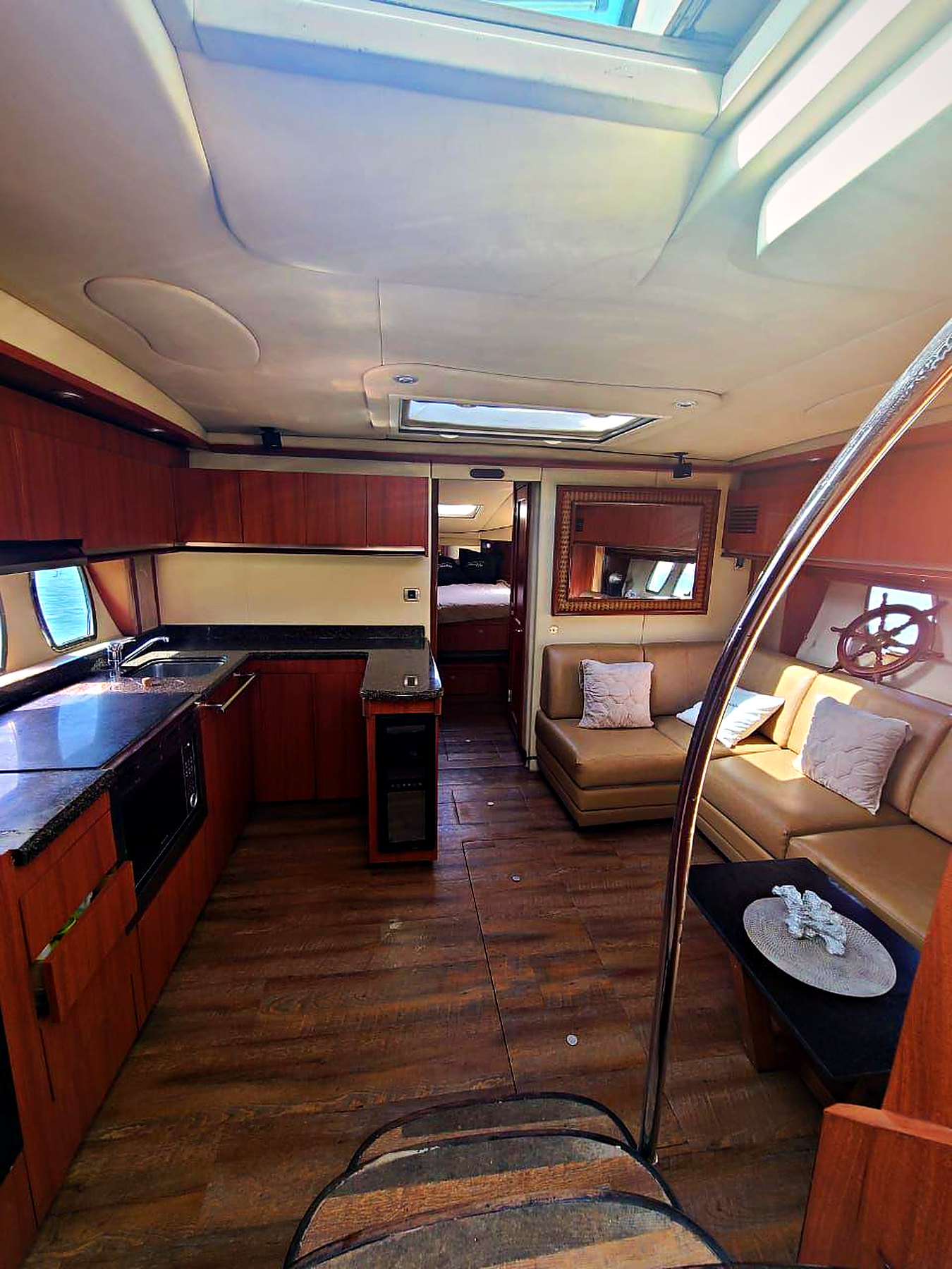 52ft MOËT